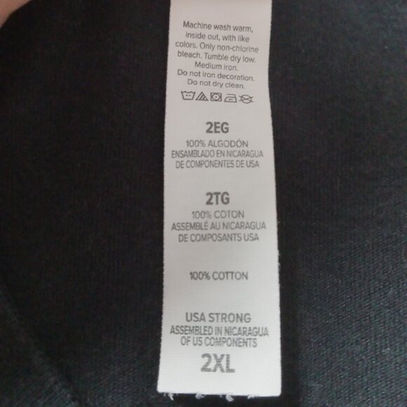 Bella+Canvas Black Short Sleeve Vneck Colorful Pennywise IT Graphic Print TShirt - Picture 4 of 8